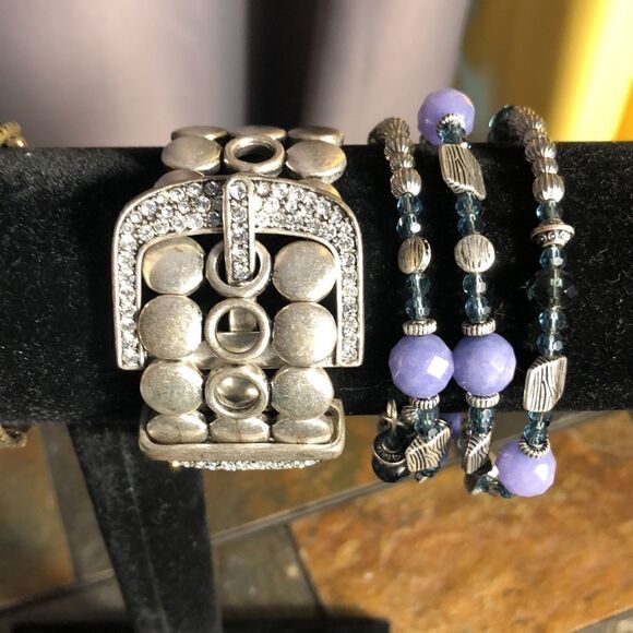 Bundle of 4 stretch bracelets - Picture 3 of 3